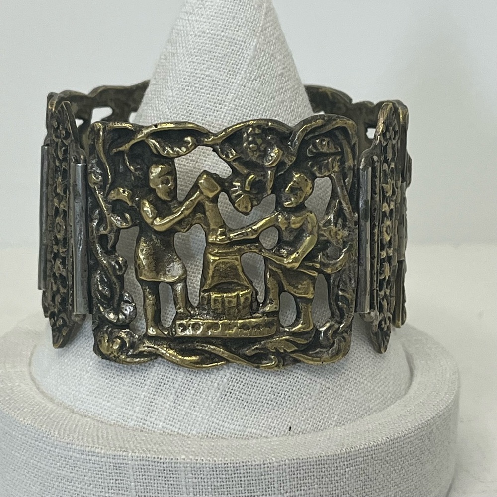 Vintage Brass Tone Etruscan Revival Cuff Bracelet - Picture 3 of 11